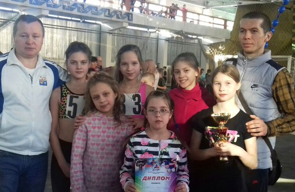 Команда девочек из Республики Алтай одержала победу в зональном первенстве России по легкоатлетическому троеборью