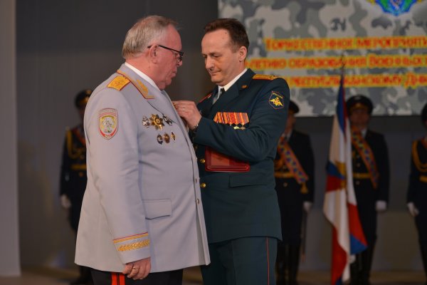 Александр Бердников награжден медалью «За укрепление боевого содружества»
