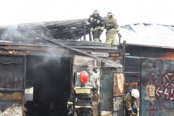 В центре Горно-Алтайска ликвидирован пожар в жилом доме. Видео