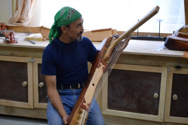 Озвучивание воссозданной «скифской арфы» состоялось в Горно-Алтайске