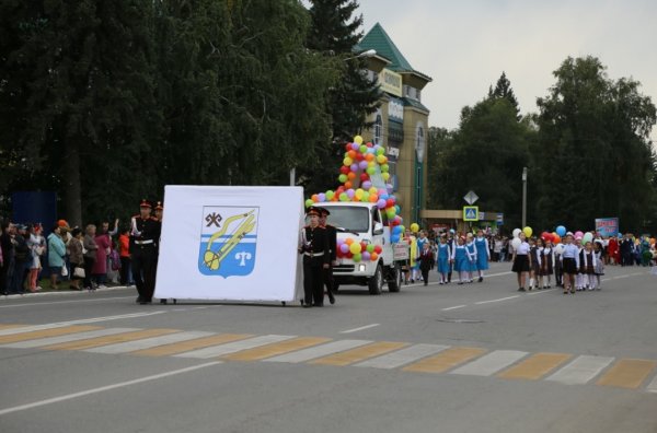700 артистов и музыкантов приняли участие в культурной программе Дня города Горно-Алтайска
