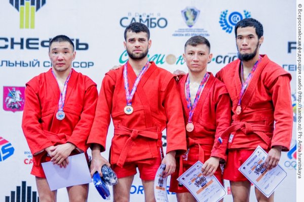 Рустам Конзошев выиграл «серебро» на Кубке мира по боевому самбо
