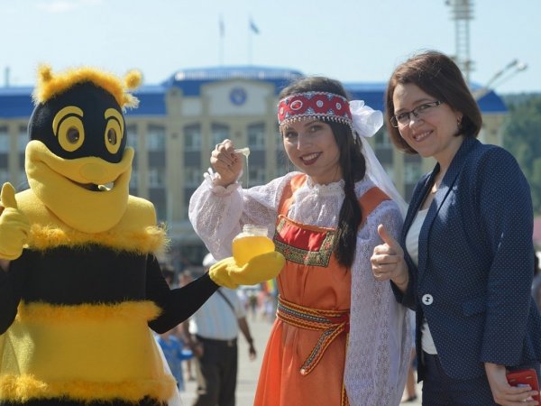Жителей Республики Алтай приглашают принять участие в фестивале меда