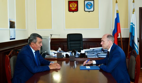 Сергей Меняйло и Олег Хорохордин обсудили перспективы развития Республики Алтай