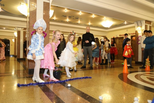 Новогодняя Елка Главы Республики Алтай прошла в Национальном театре