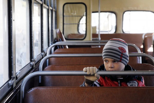 В России запретили высаживать из общественного транспорта детей, не оплативших проезд