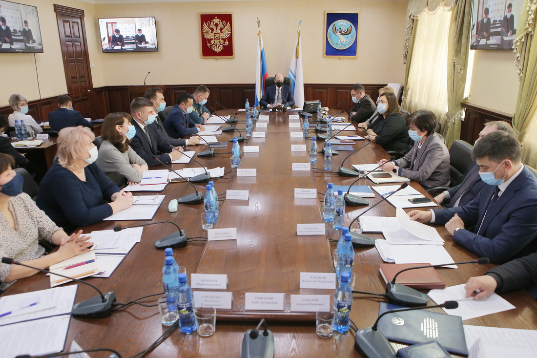 Олег Хорохордин провел заседание комиссии по предупреждению и ликвидации ЧС в регионе