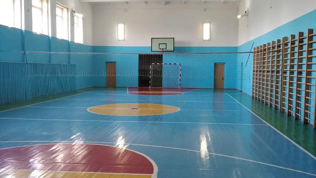 Ремонт спортивного зала в Усть-Коксинской школе будет завершен к началу нового учебного года