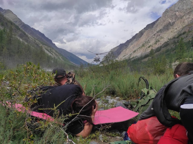 В Республике Алтай эвакуировали женщину, получившую травму ноги в горах