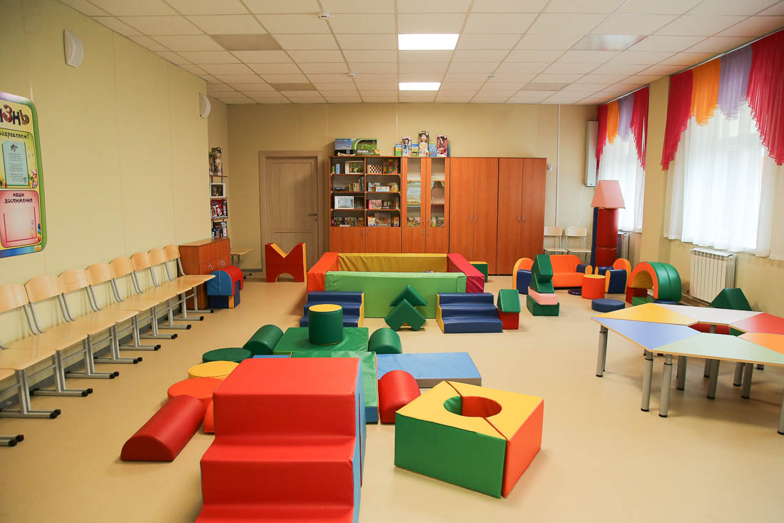 Путин призвал использовать дизайнерские идеи учеников и их родителей при капремонте в школах