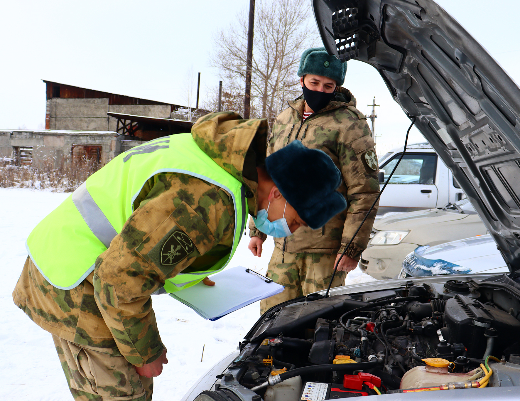 В Управлении Росгвардии по Республике Алтай провели смотр личного автотранспорта сотрудников и военнослужащих