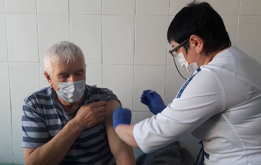 Турочакский район – лидер по темпам вакцинации населения от коронавируса