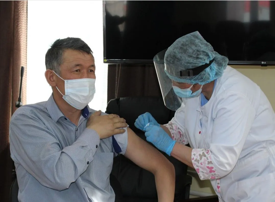В Кош-Агачском районе жителей вакцинируют против чумы