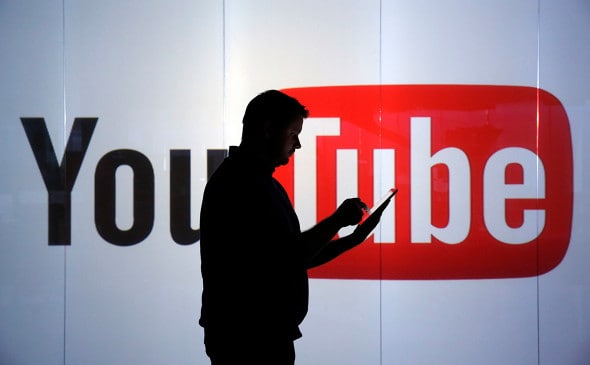Роскомнадзор заявил о многочисленных нарушениях YouTube в отношении российских СМИ