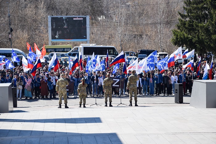 Митинг в поддержку специальной военной операции прошел в Горно-Алтайске