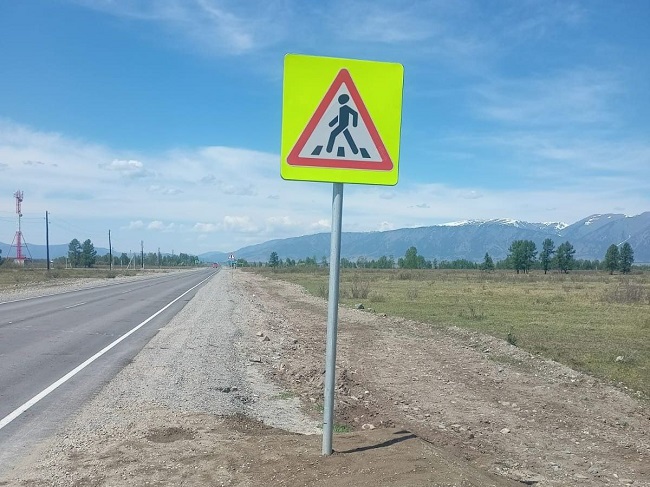 На региональных дорогах Республики Алтай установили более 750 новых знаков