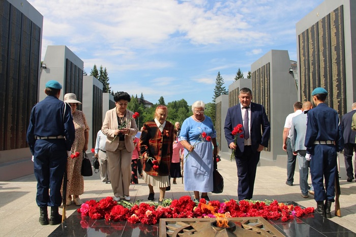 В Горно-Алтайске объявлен сбор средств на памятник труженикам тыла и детям войны