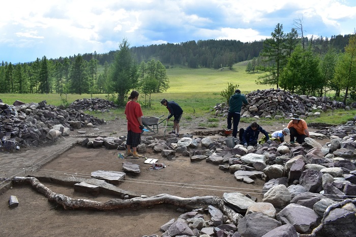 Археологи в Республике Алтай восстанавливают насыпь Пятого Пазырыкского кургана