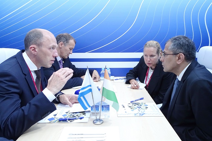 Олег Хорохордин обсудил на ВЭФ сотрудничество между республикой и Индией