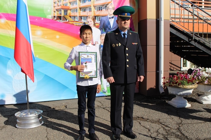 В Республике Алтай подросток помог задержать нарушителей госграницы