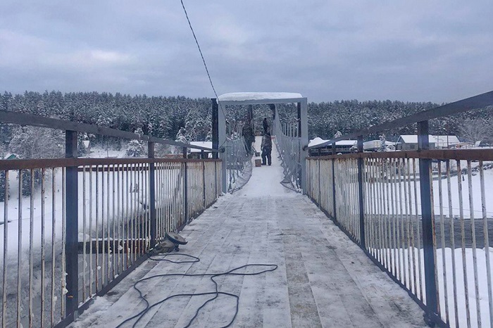 В селе Кебезень завершается ремонт пешеходного моста