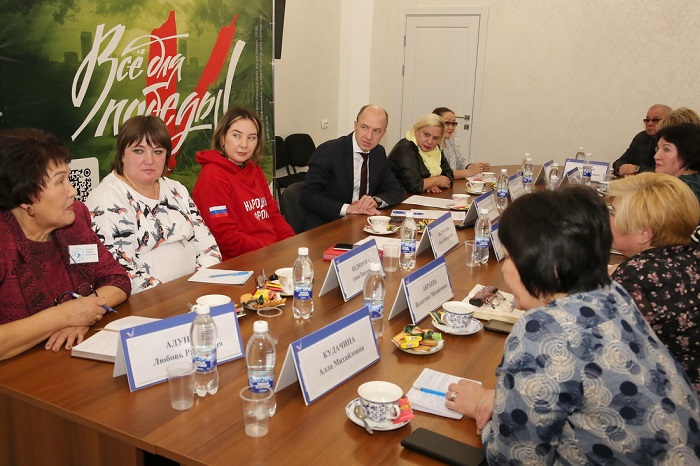 Олег Хорохордин встретился с Советом солдатских матерей Республики Алтай