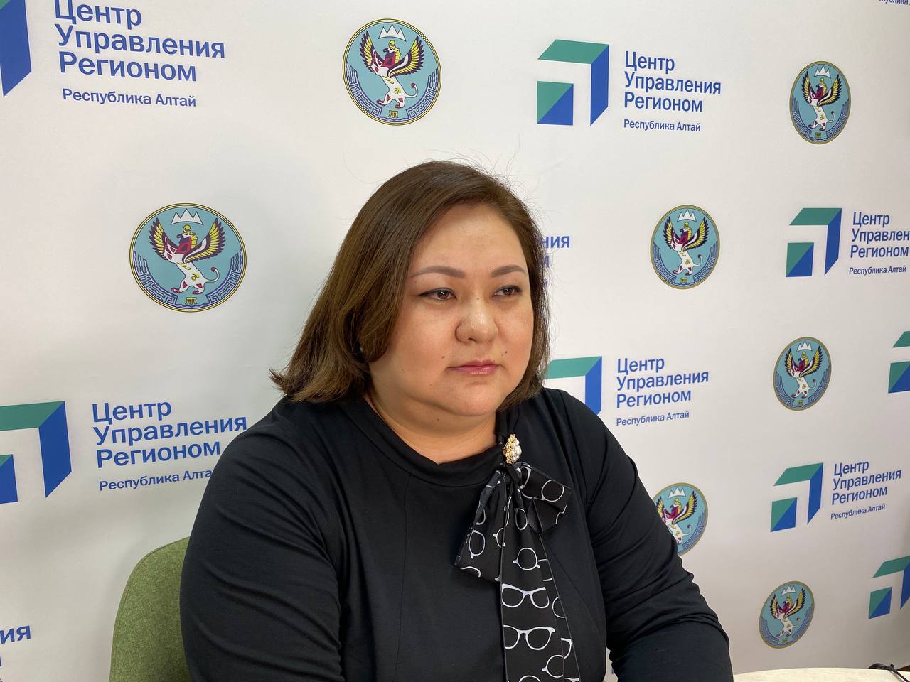 ЦУР Республики Алтай провел прямой эфир с министром культуры