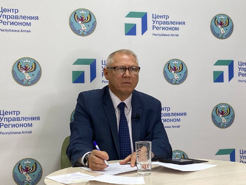 Министр здравоохранения Республики Алтай ответил на вопросы граждан в прямом эфире