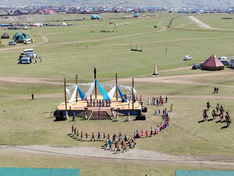 Фестиваль национальной культуры и спорта стартовал в урочище Межелик на Алтае