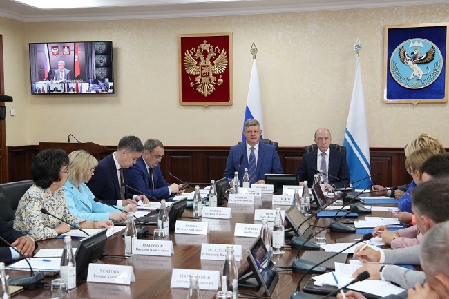 Совет по делам КМН Севера и Сибири прошел в Правительстве Республики Алтай