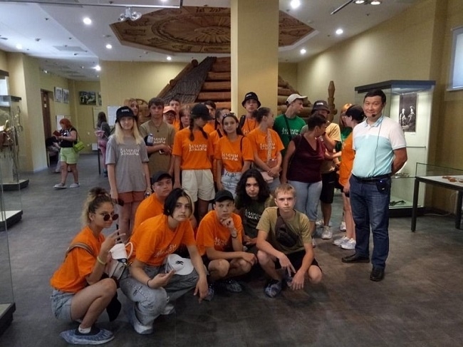 Дети из ЛНР посетили музей в Горно-Алтайске
