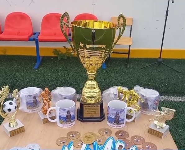 В Усть-Кане провели турнир по футболу в поддержку земляков на СВО
