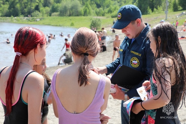 Спасатели Республики Алтай напоминают о правилах безопасности на воде