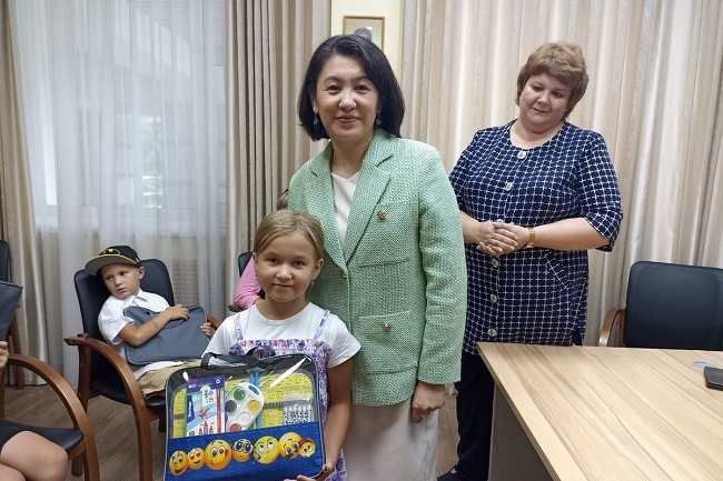 В Республике Алтай стартовала федеральная акция «Собери ребенка в школу»