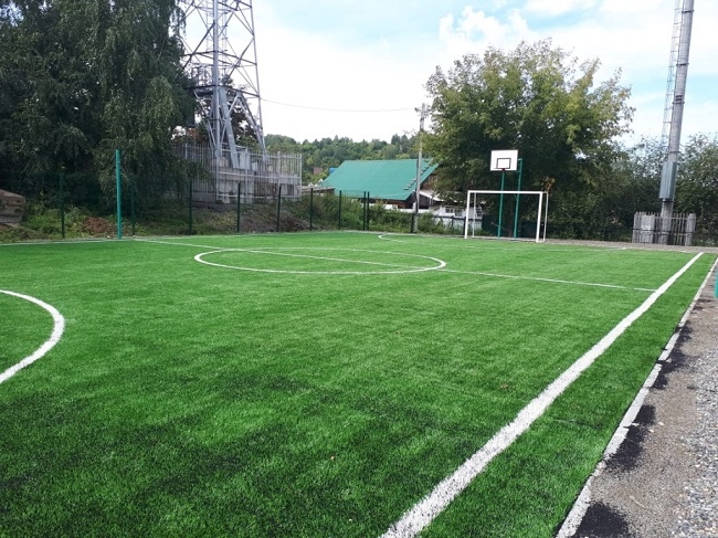 Спортивную площадку благоустроили для детей с нарушением слуха в Горно-Алтайске