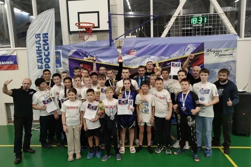 Кубок по смешанным боевым единоборствам ММА прошел в Горно-Алтайске
