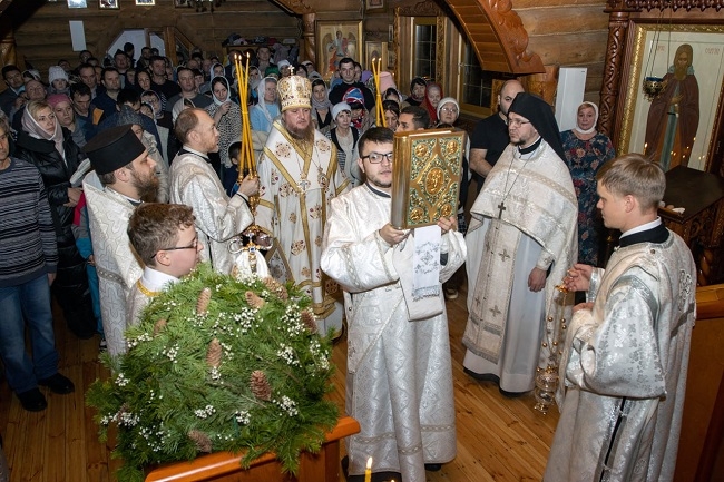 Глава Республики Алтай принял участие в Рождественском богослужении