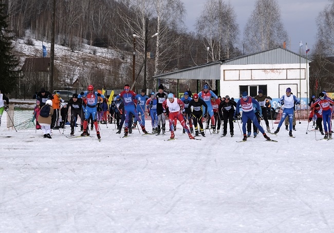 Росгвардейцы в Республике Алтай приняли участие в «Лыжне России»