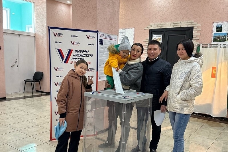 Врачи-участники СВО проголосовали в Республике Алтай