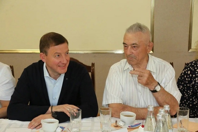 Андрей Турчак встретился со старейшинами Республики Алтай