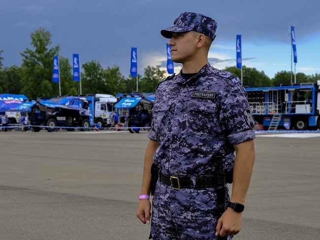 На Алтае росгвардейцы обеспечили безопасность международного ралли «Шелковый путь»