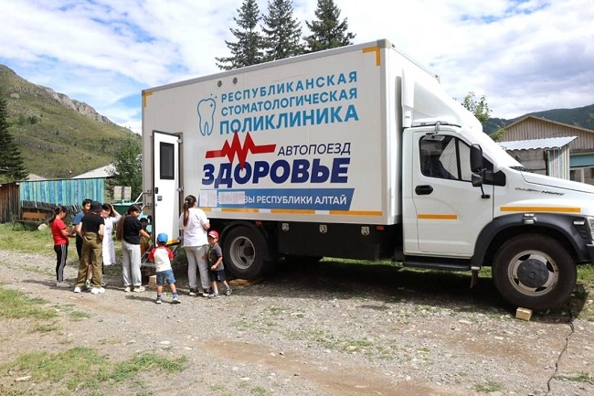 Автопоезд «Здоровье» в Республике Алтай с начала работы принял более 2,8 тыс. жителей