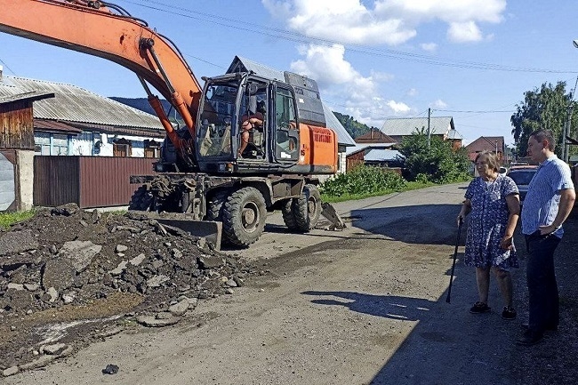 В Горно-Алтайске отремонтируют более семи километров дорог в этом году