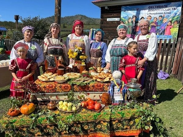«Поезд добрососедства» едет по районам Республики Алтай