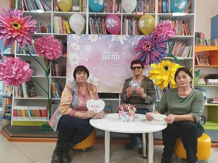 Чойская библиотека — в топ-100 лучших учреждений России
