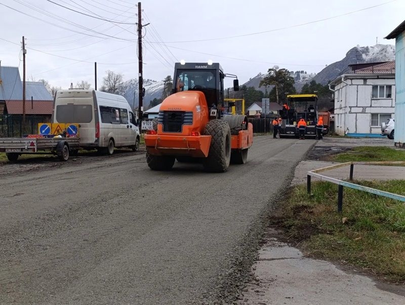 В Соузге продолжается ремонт дороги