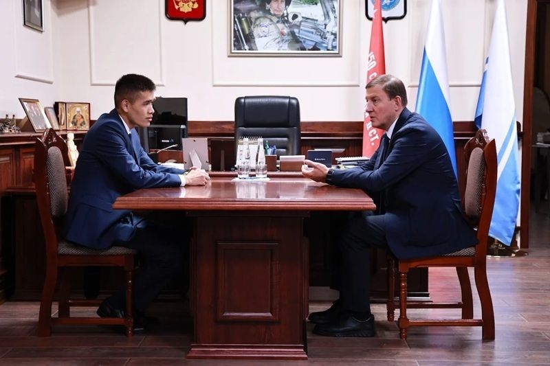 Андрей Турчак провел встречу с Александром Суразовым