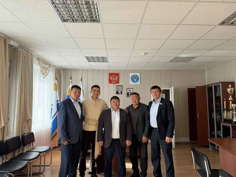 В Улаганском районе при поддержке Народной программы ЕР построят стадион